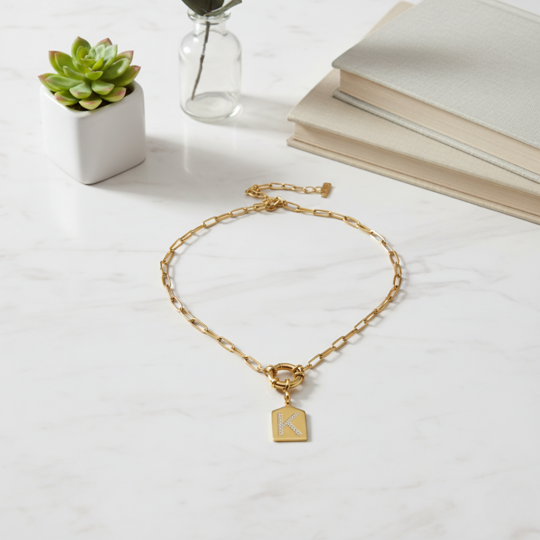 Collar Pavé con Inicial Colgante