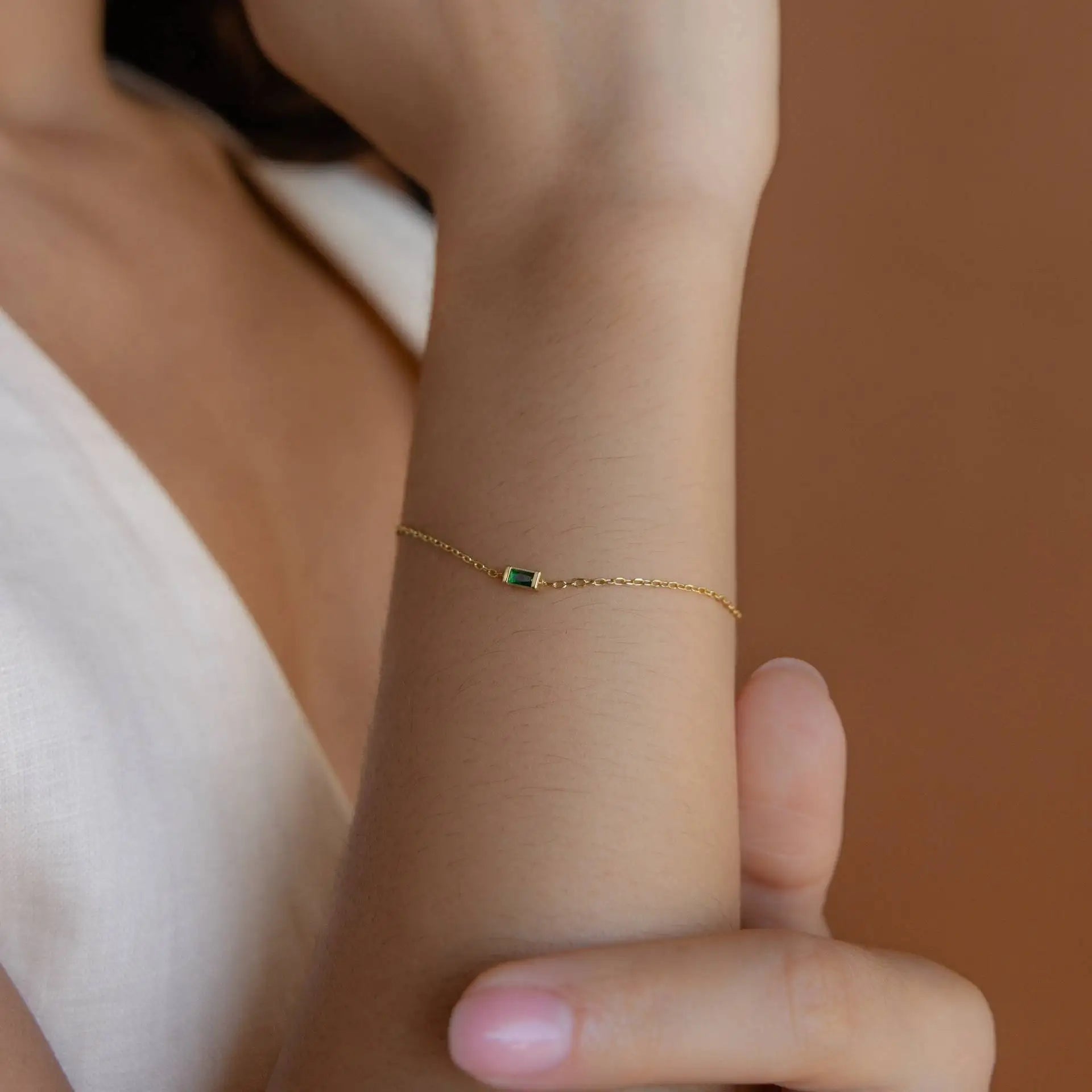 Pulsera Dainty Baguette Birthstone