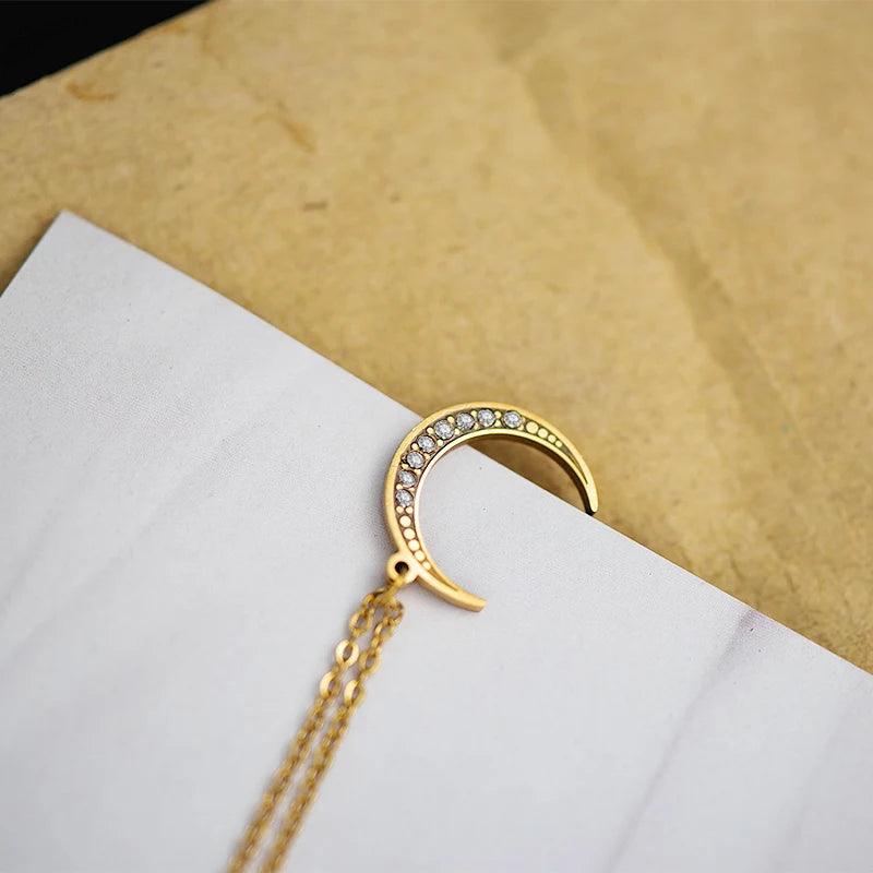 Collar Crescent Moon