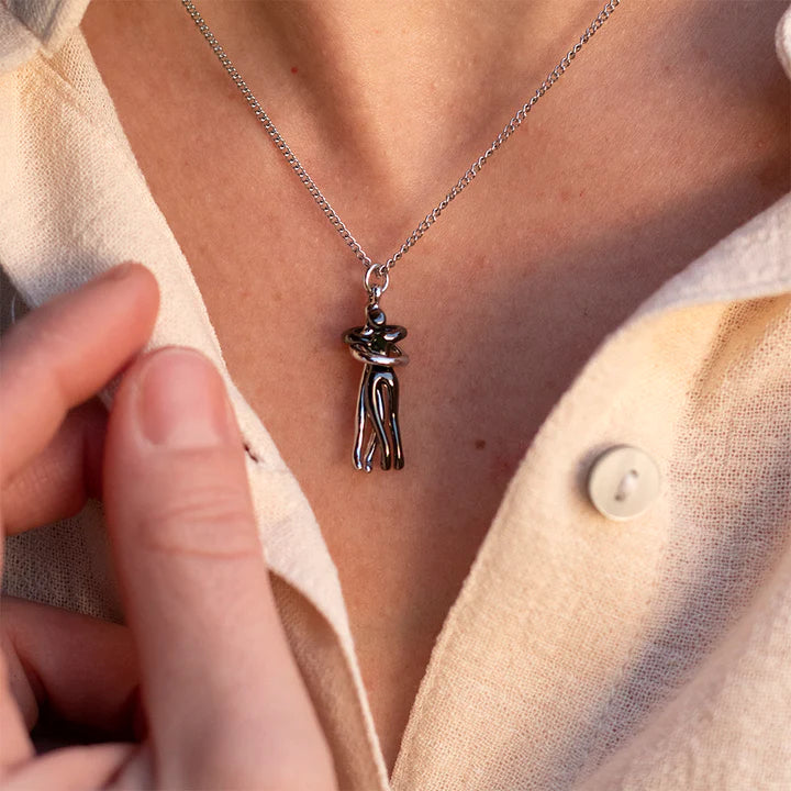 COLLAR ABRAZO ETERNO CON ROSA ETERNA – EDICIÓN REGALO