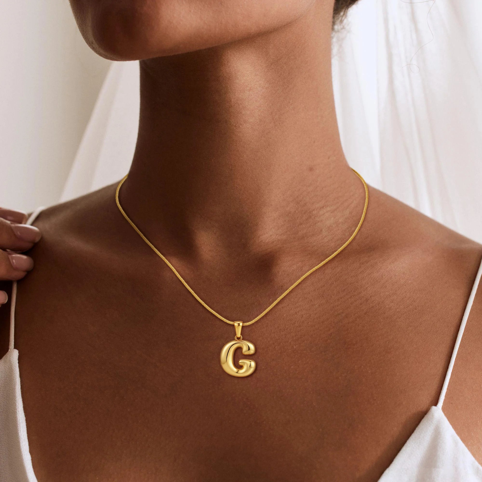 Collar Bubble Letter