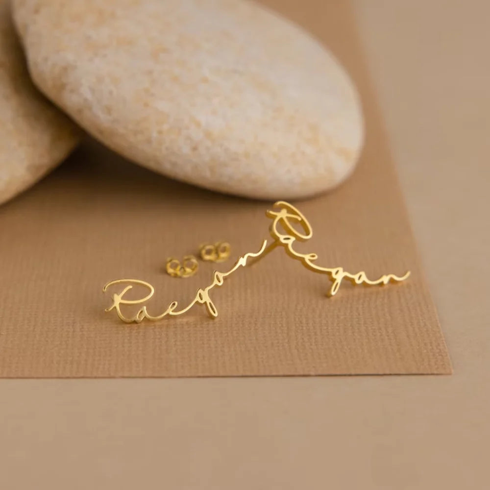 Hallie Pendientes Name