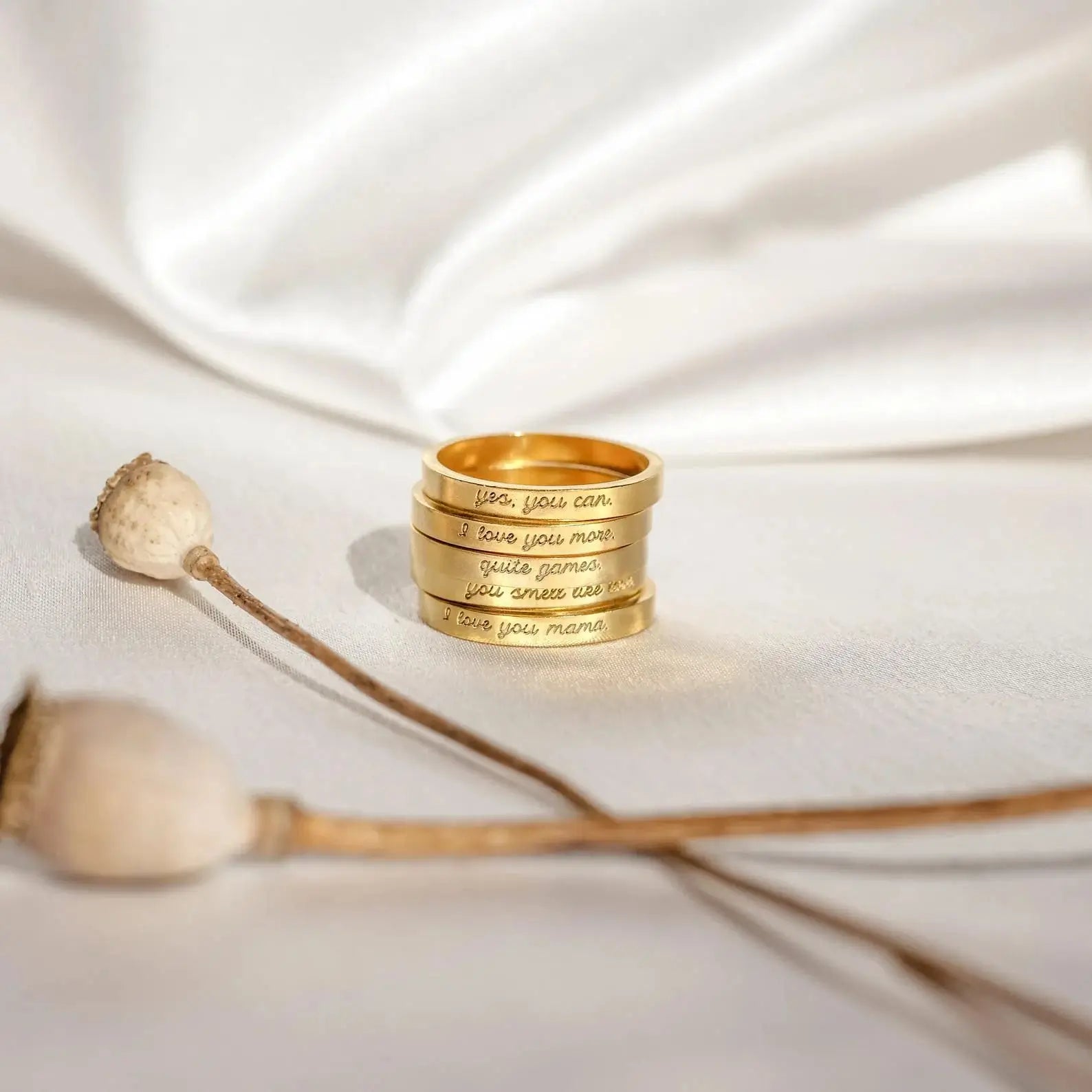 Anillo Fino con Mensaje