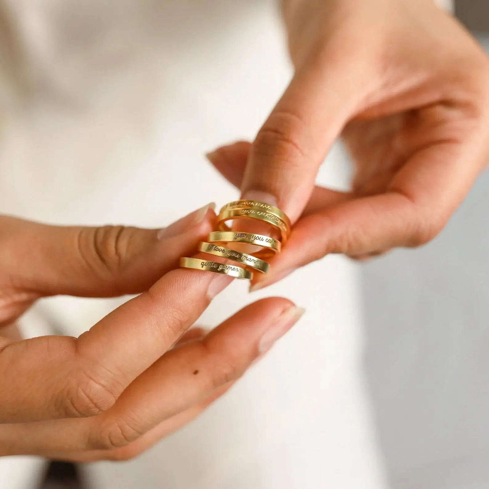 Anillo Fino con Mensaje