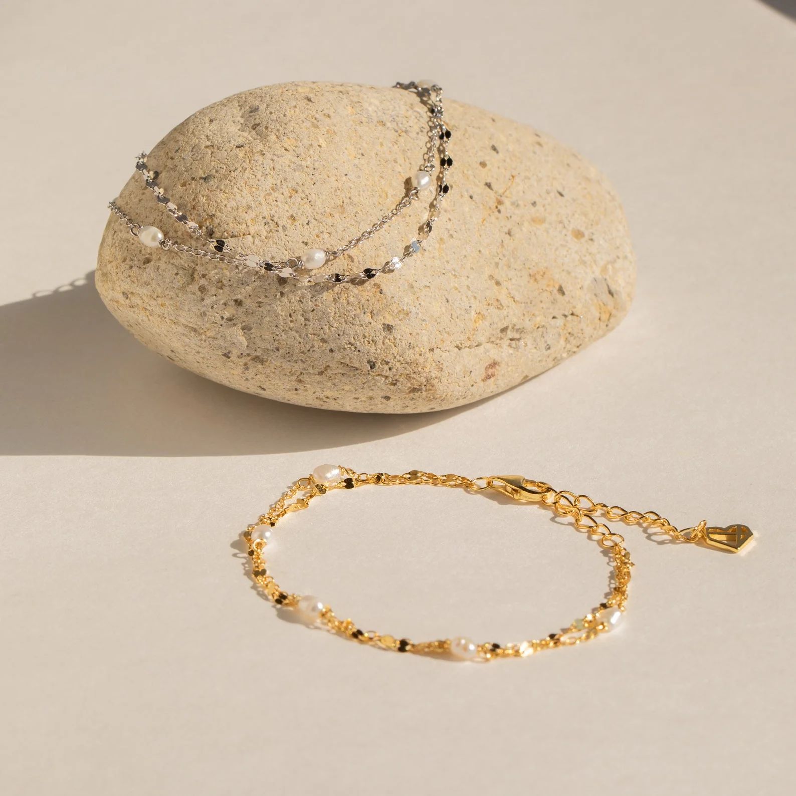 Pulsera Magnolia Pearl Wrap