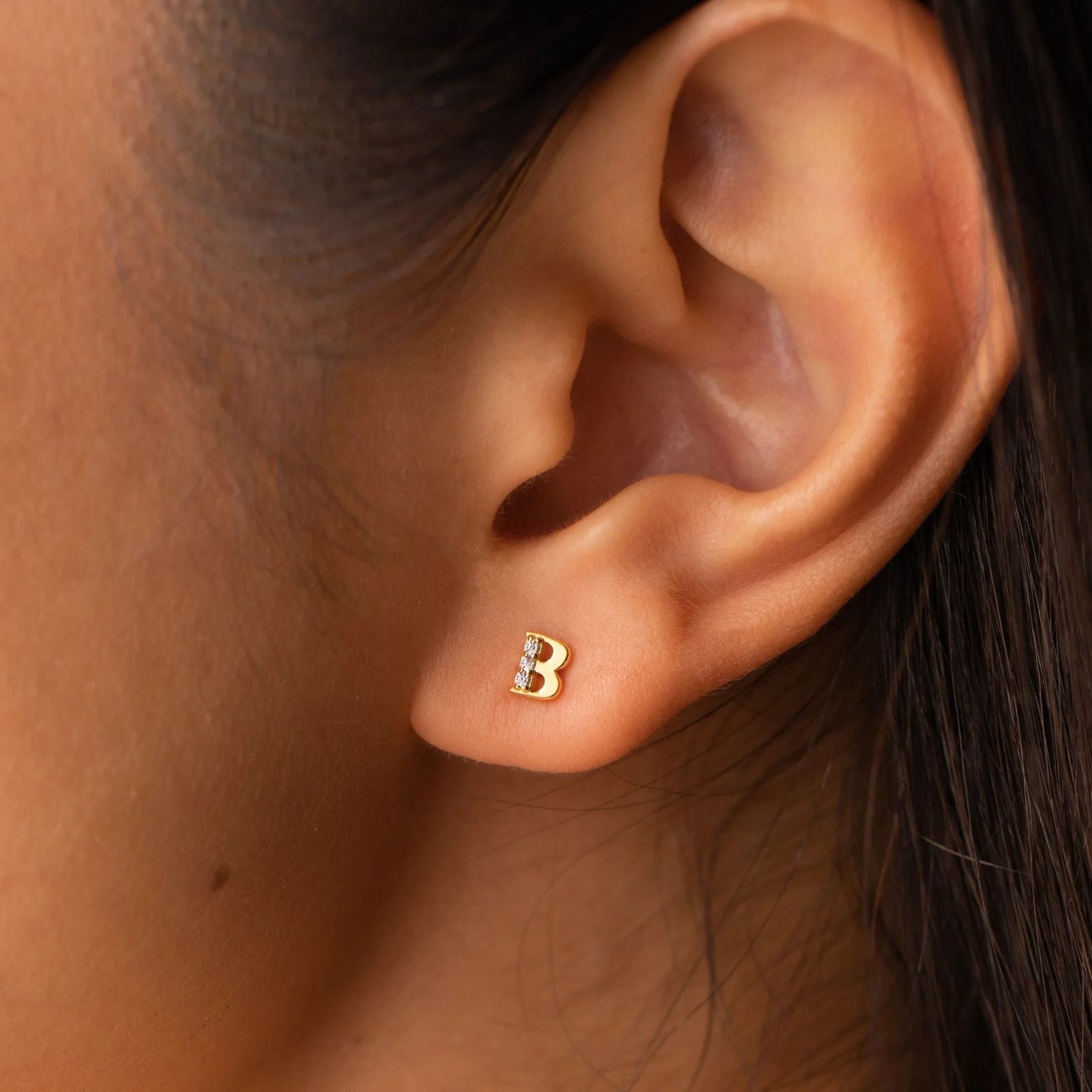 Pendientes Inicial Pavé Studs.