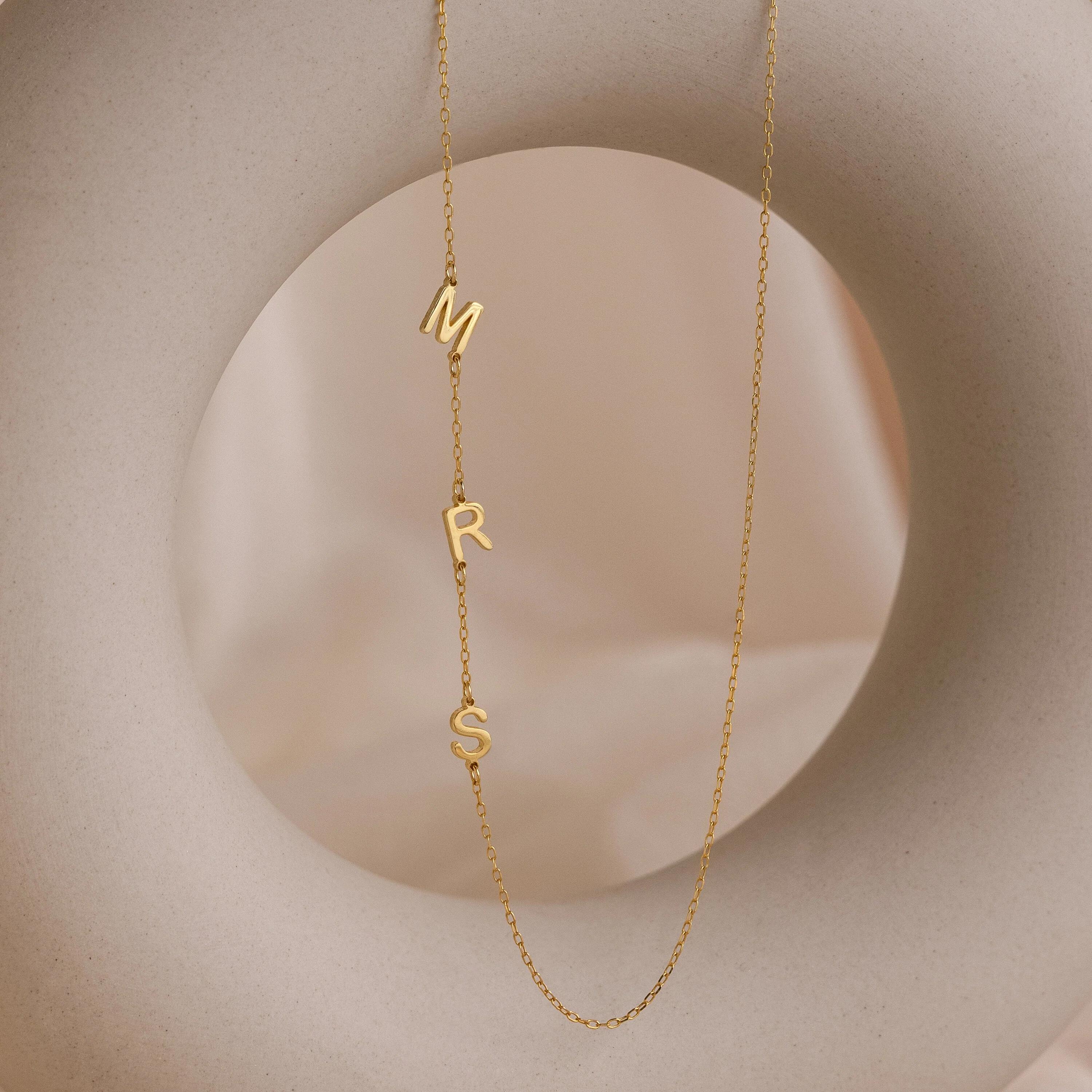Collar Sideways Initial