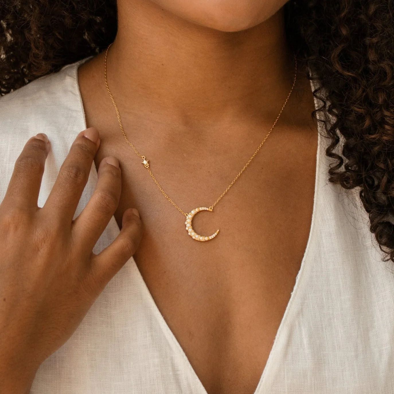 Collar Crescent Moon